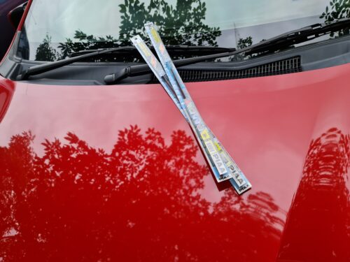 PIAA Silicone Wiper Refill - Suitable for replacing PIAA Radix or PIAA Aero Vogue wiper blade assemblies + Lasts 2x longer than traditional wipers photo review